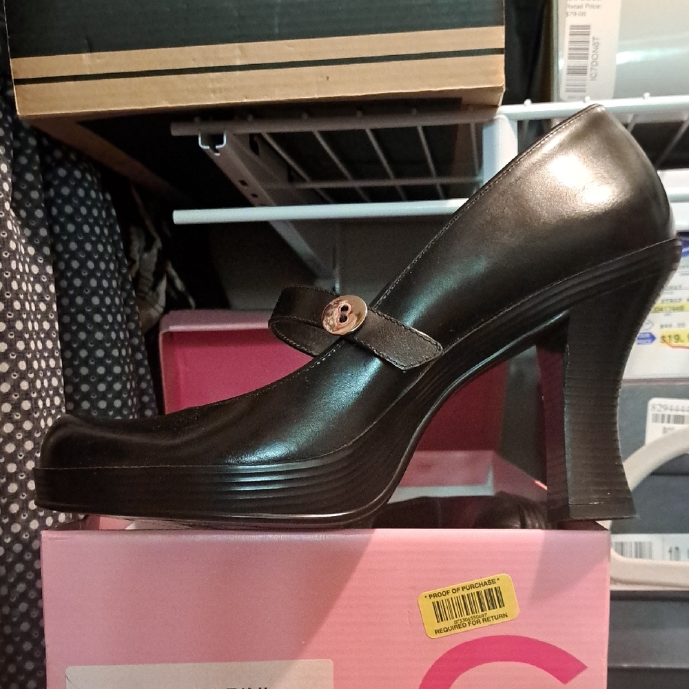 Gianni Bini Black Mary Jane Style Heels with Button Accent